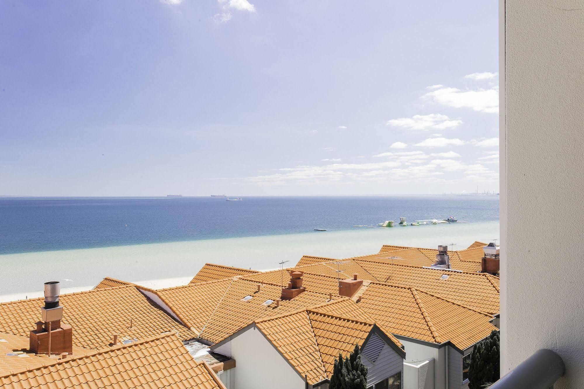 Boardwalk By Rockingham Apartments Ngoại thất bức ảnh